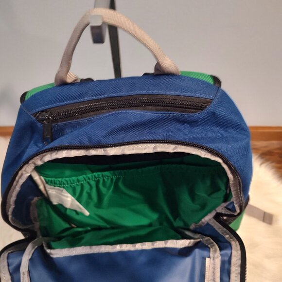 2016 Classic Dakine Skatboard Backpack - Picture 3 of 3